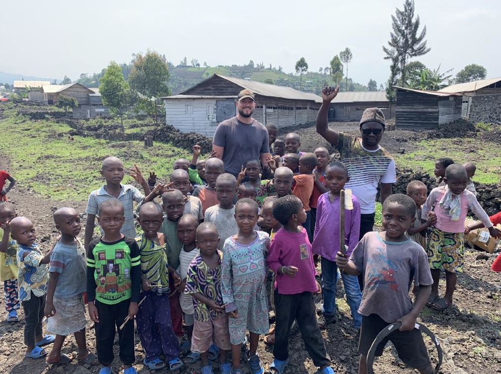 Boomer’s Legacy apporte son soutien à World Orphan Kids